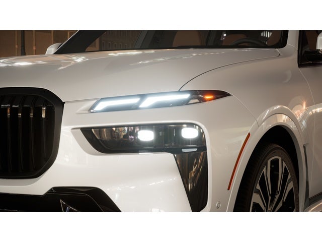 2027 BMW X7 Base