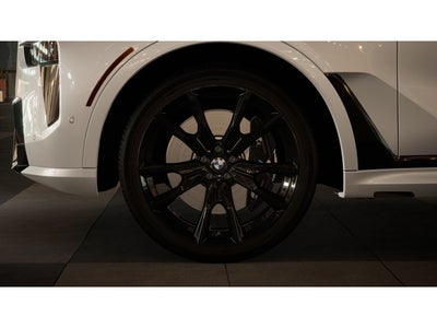 2027 BMW X7 Base