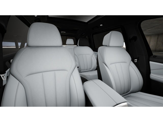 2027 BMW X7 Base