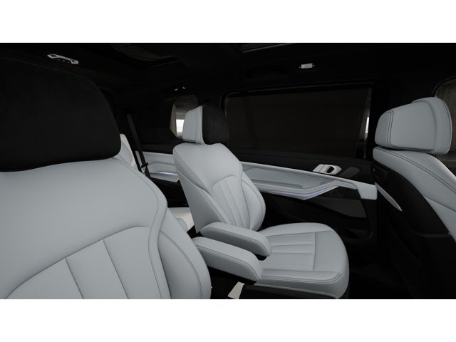 2027 BMW X7 Base