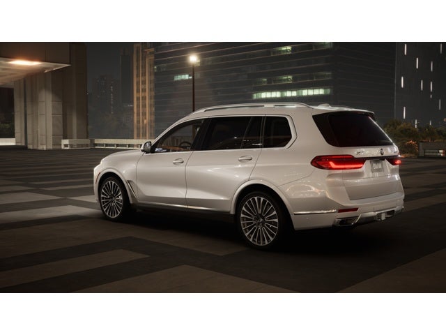 2027 BMW X7 Base