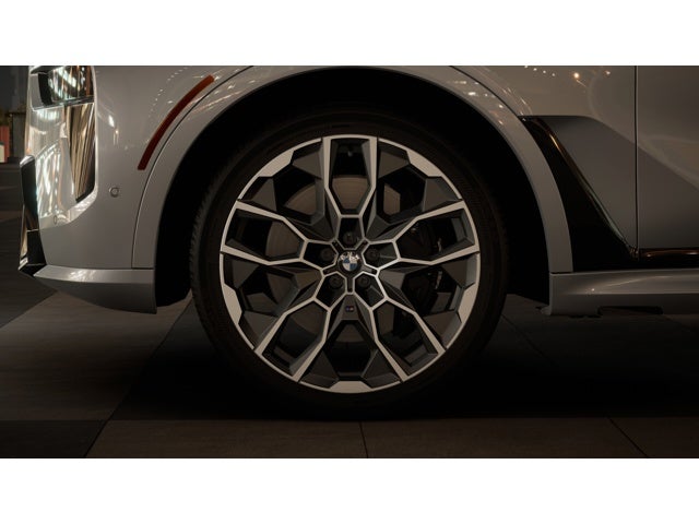 2027 BMW X7 Base
