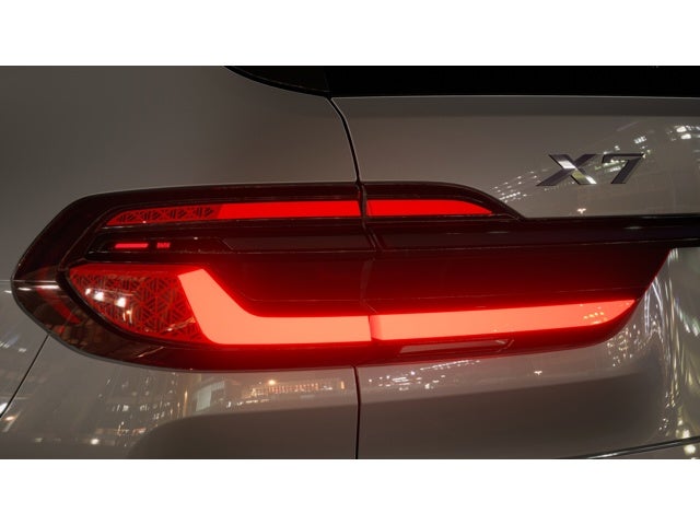 2027 BMW X7 Base