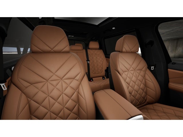 2027 BMW X7 Base