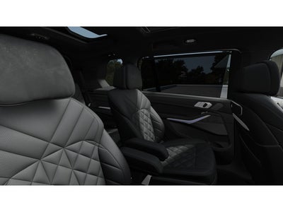 2027 BMW X7 Base