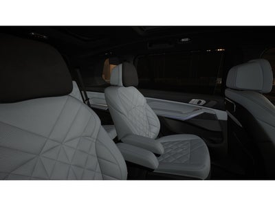 2027 BMW X7 Base
