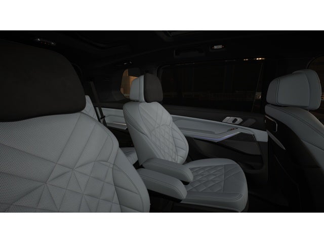 2027 BMW X7 Base