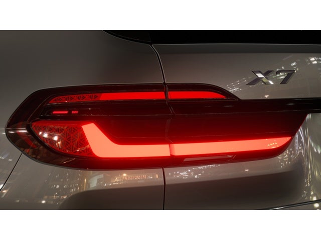 2027 BMW X7 Base