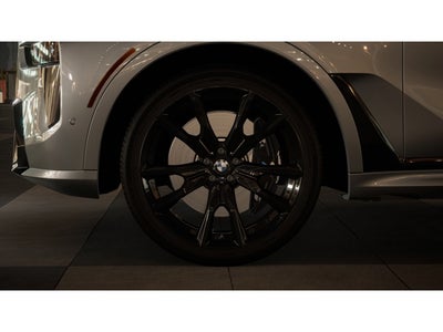 2026 BMW X7 Base