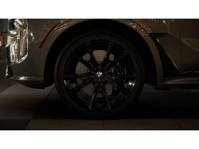 2027 BMW X7 Base