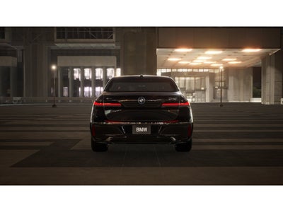 2026 BMW 750e xDrive Base