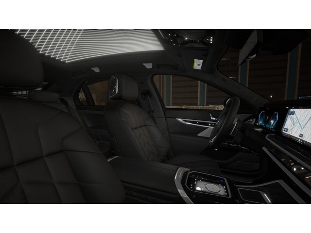 2026 BMW 750e xDrive Base
