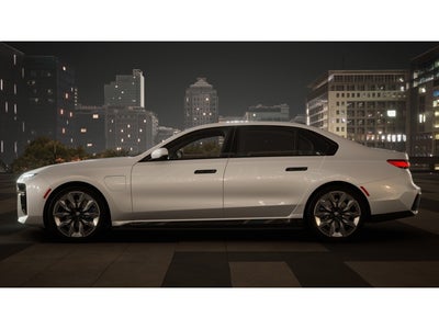 2026 BMW 750e xDrive Base