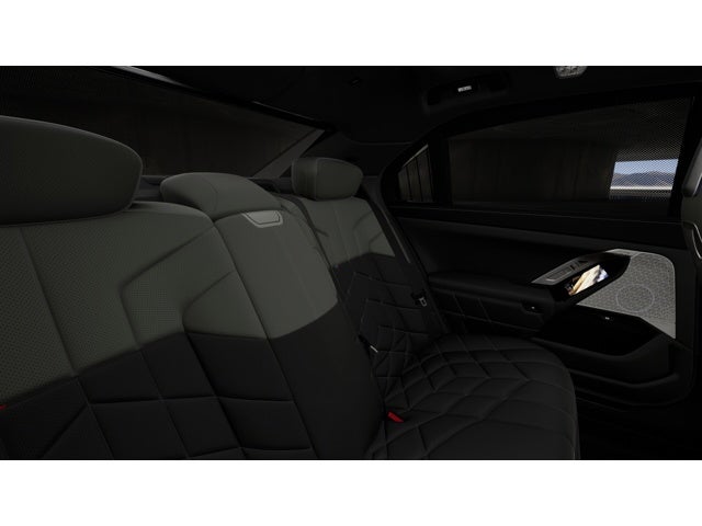 2027 BMW 740i Base