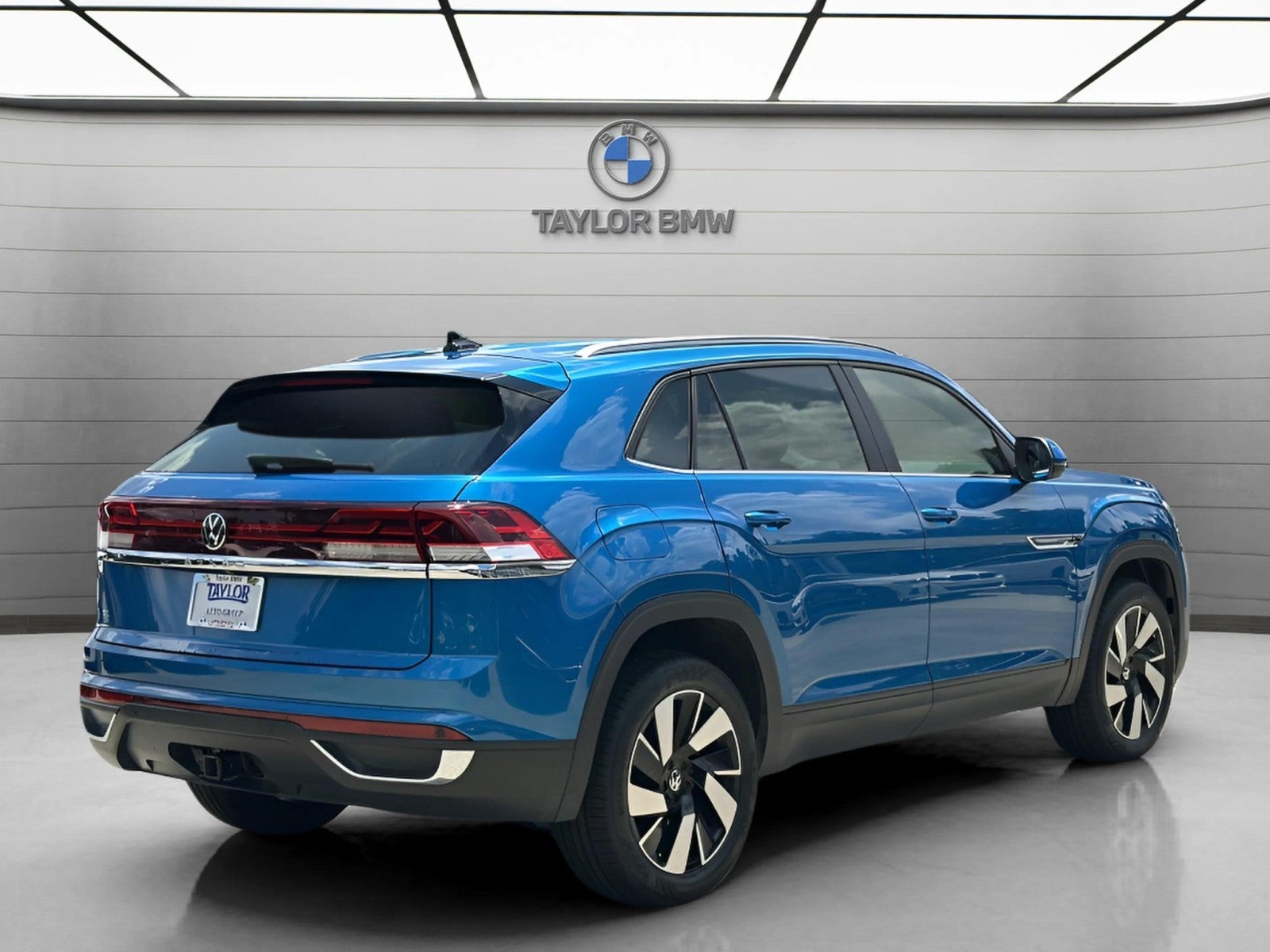 2024 Volkswagen Atlas Cross Sport 2.0T SE w/Technology