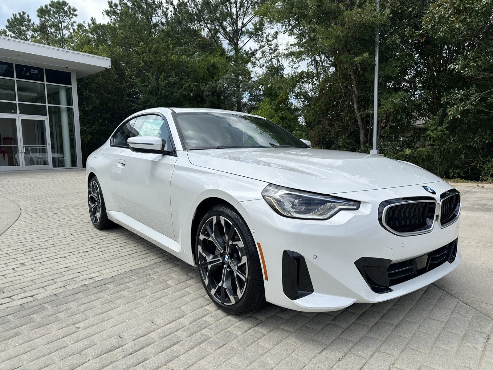 2026 BMW 230i 230i