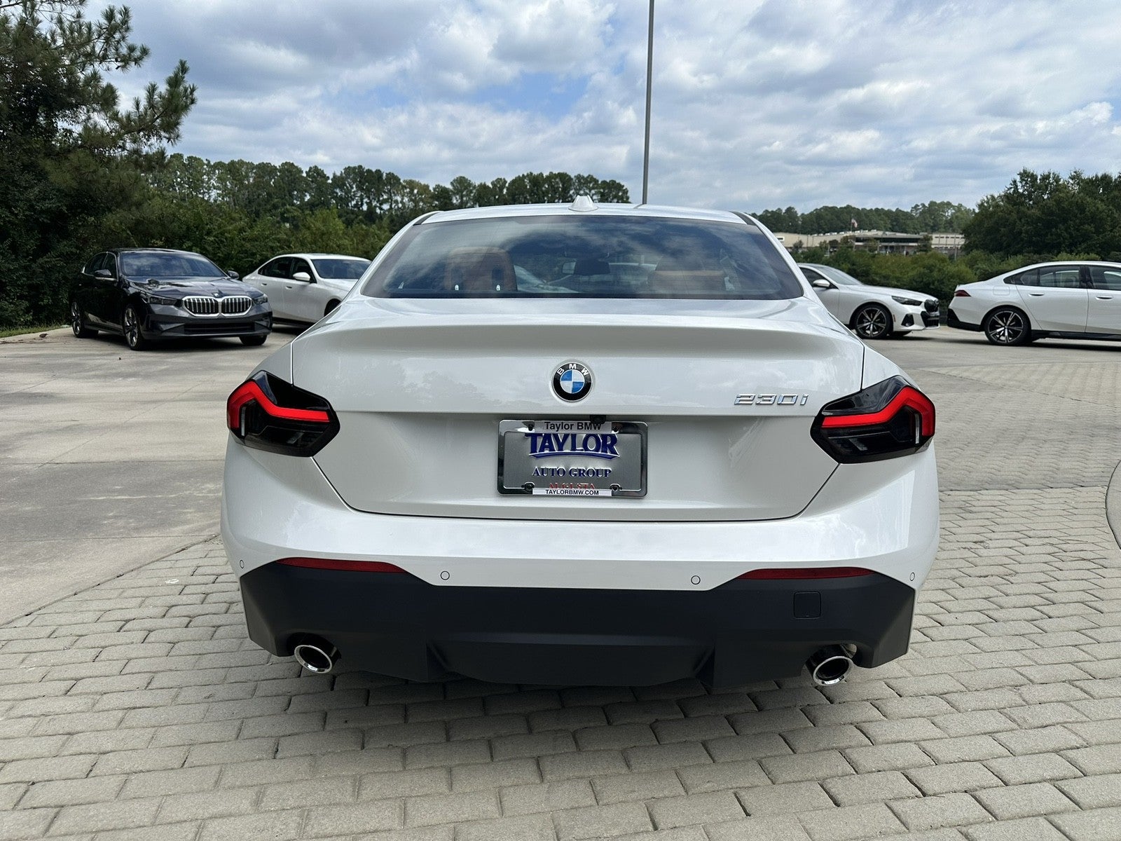 2026 BMW 230i 230i