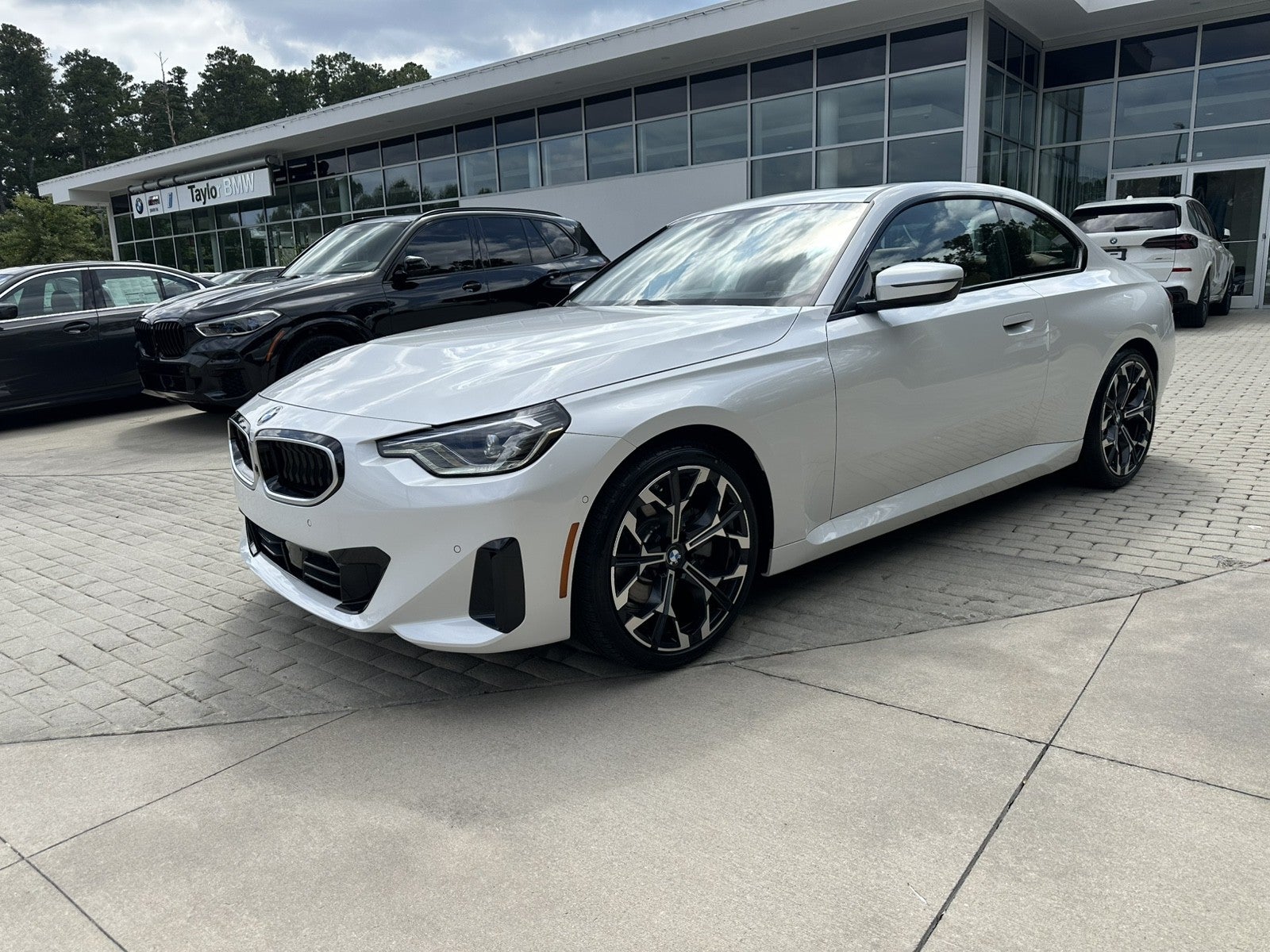 2026 BMW 230i 230i