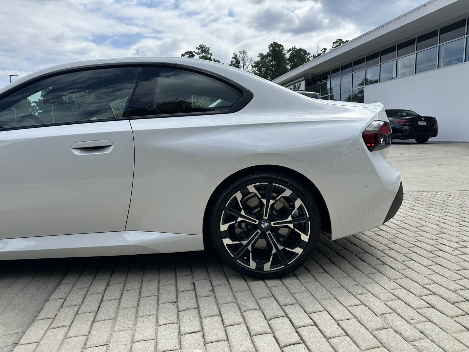 2026 BMW 230i 230i