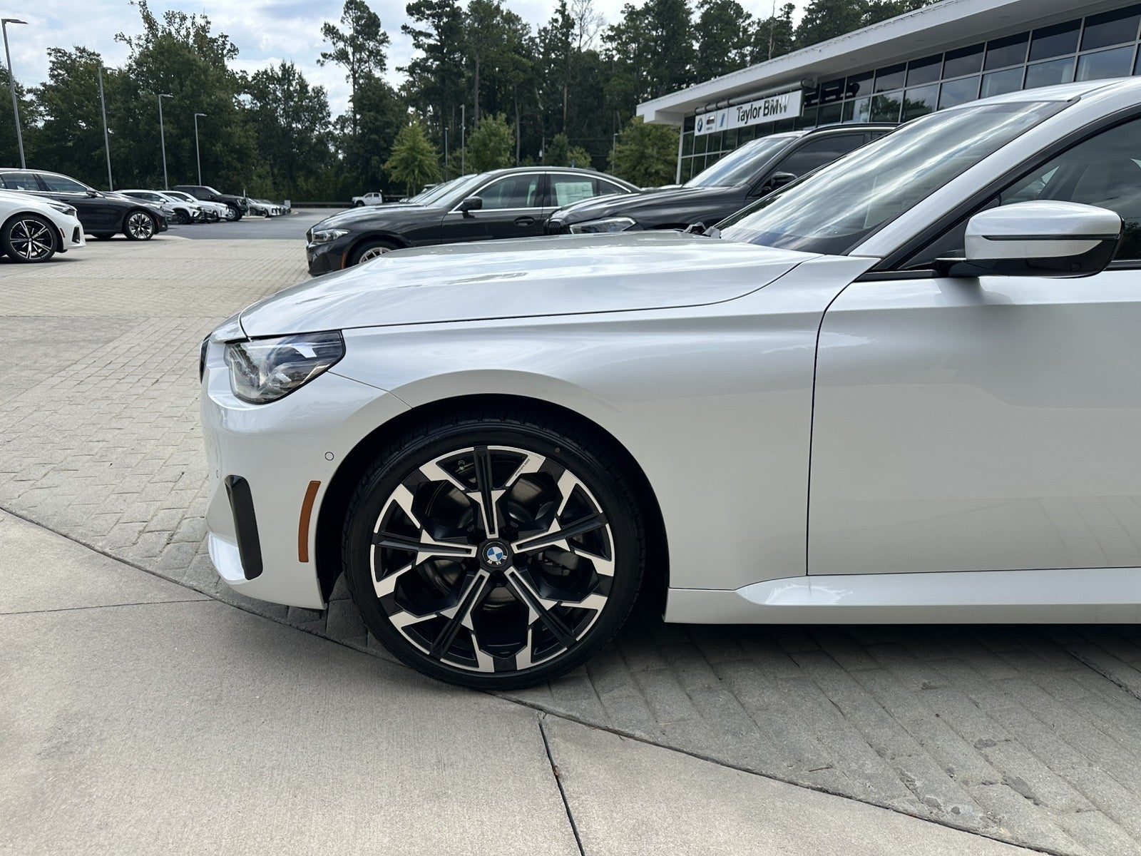 2026 BMW 230i 230i