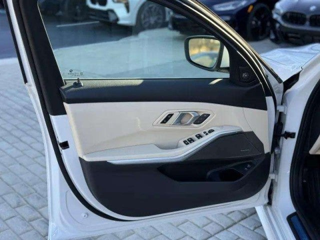 2025 BMW 330i 330i