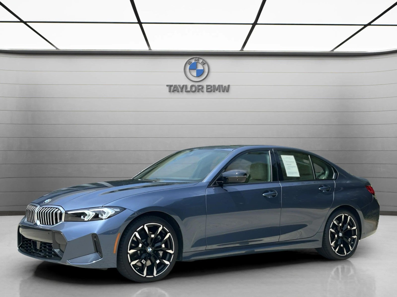 2025 BMW 330i 330i