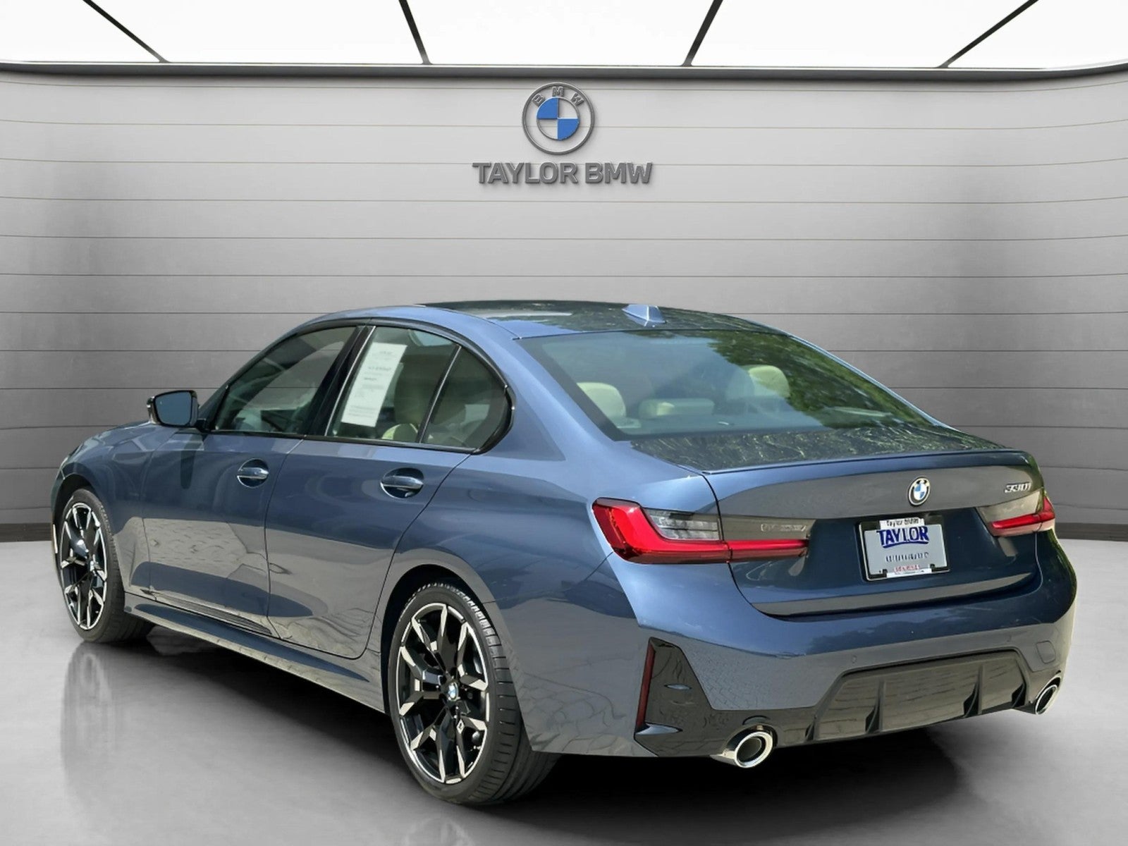 2025 BMW 330i 330i