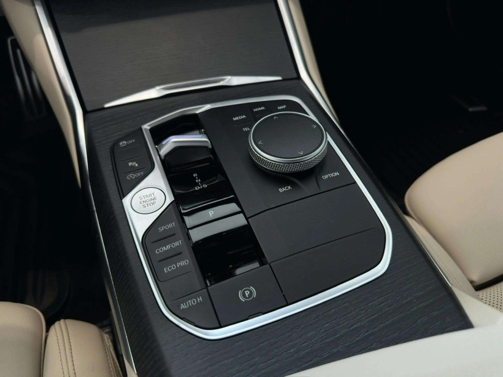 2025 BMW 330i 330i