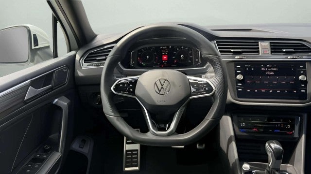 2022 Volkswagen Tiguan SEL R-Line