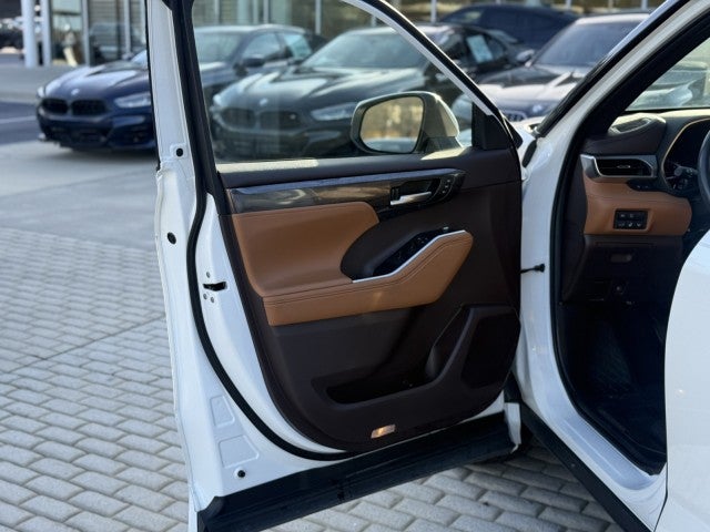 2021 Toyota Highlander Platinum