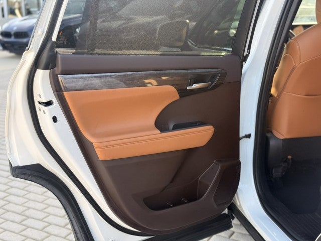 2021 Toyota Highlander Platinum