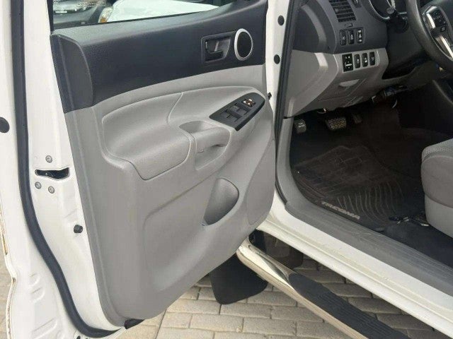2015 Toyota Tacoma 4WD Double Cab V6 AT