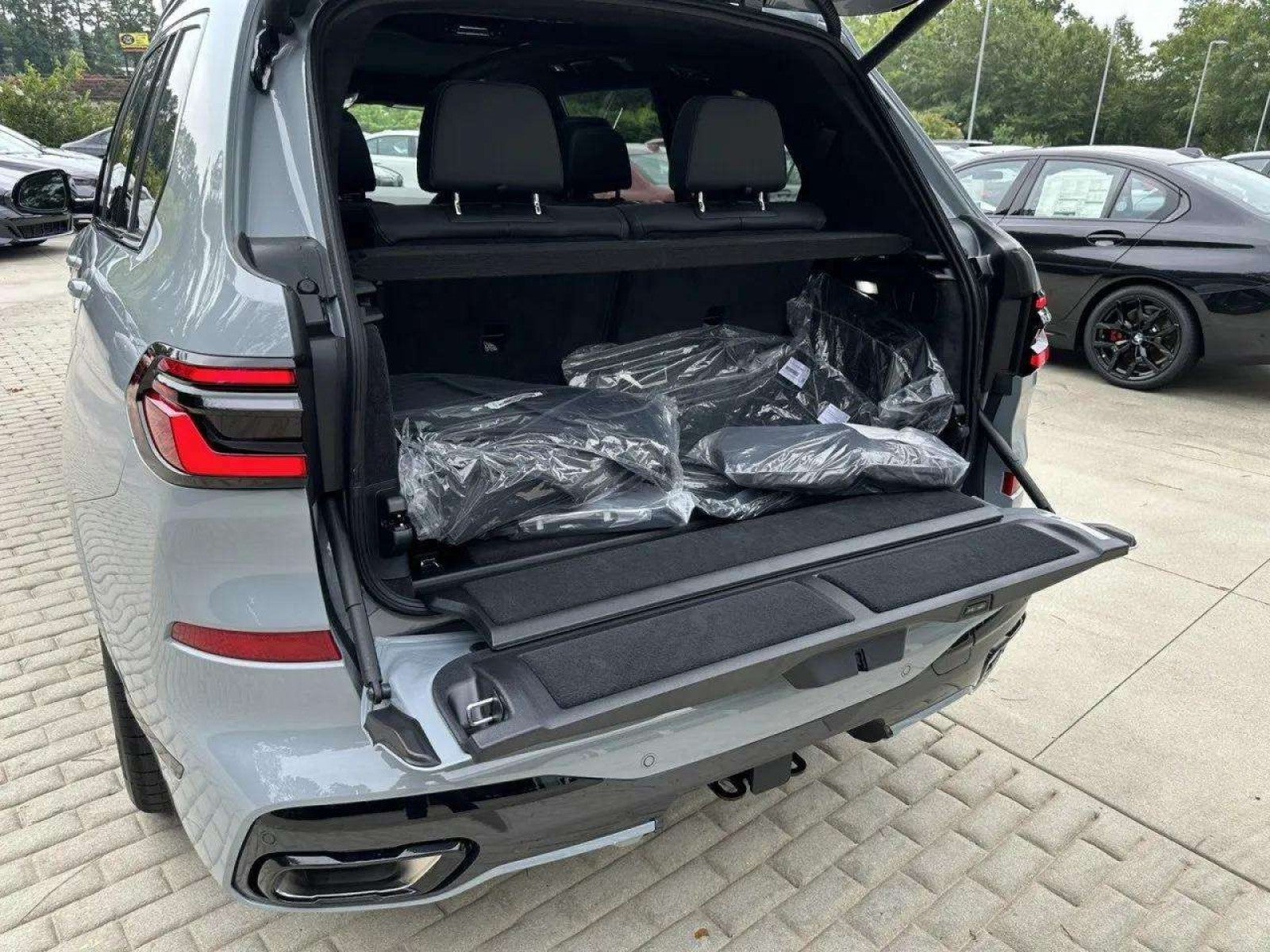 2027 BMW X7 xDrive40i