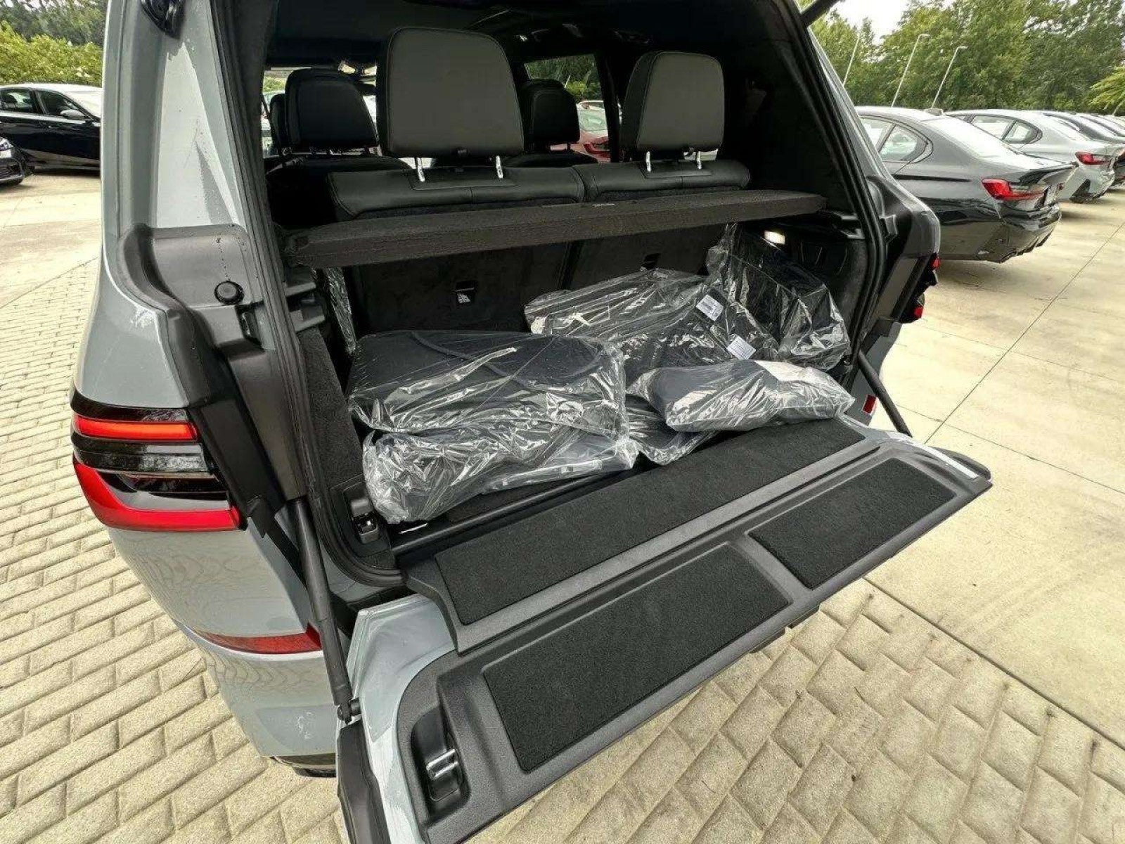 2027 BMW X7 xDrive40i