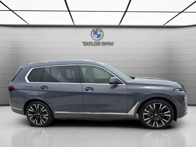 2027 BMW X7 xDrive40i