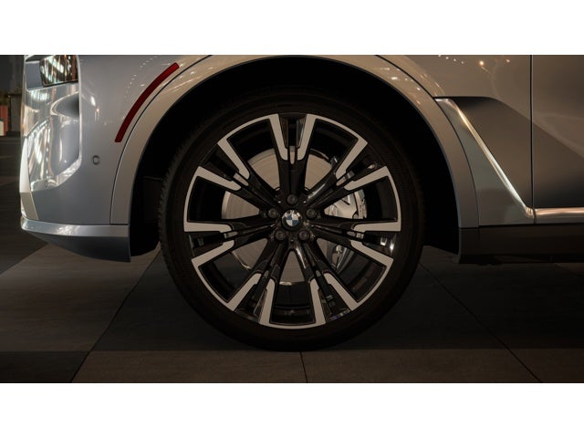 2027 BMW X7 Base