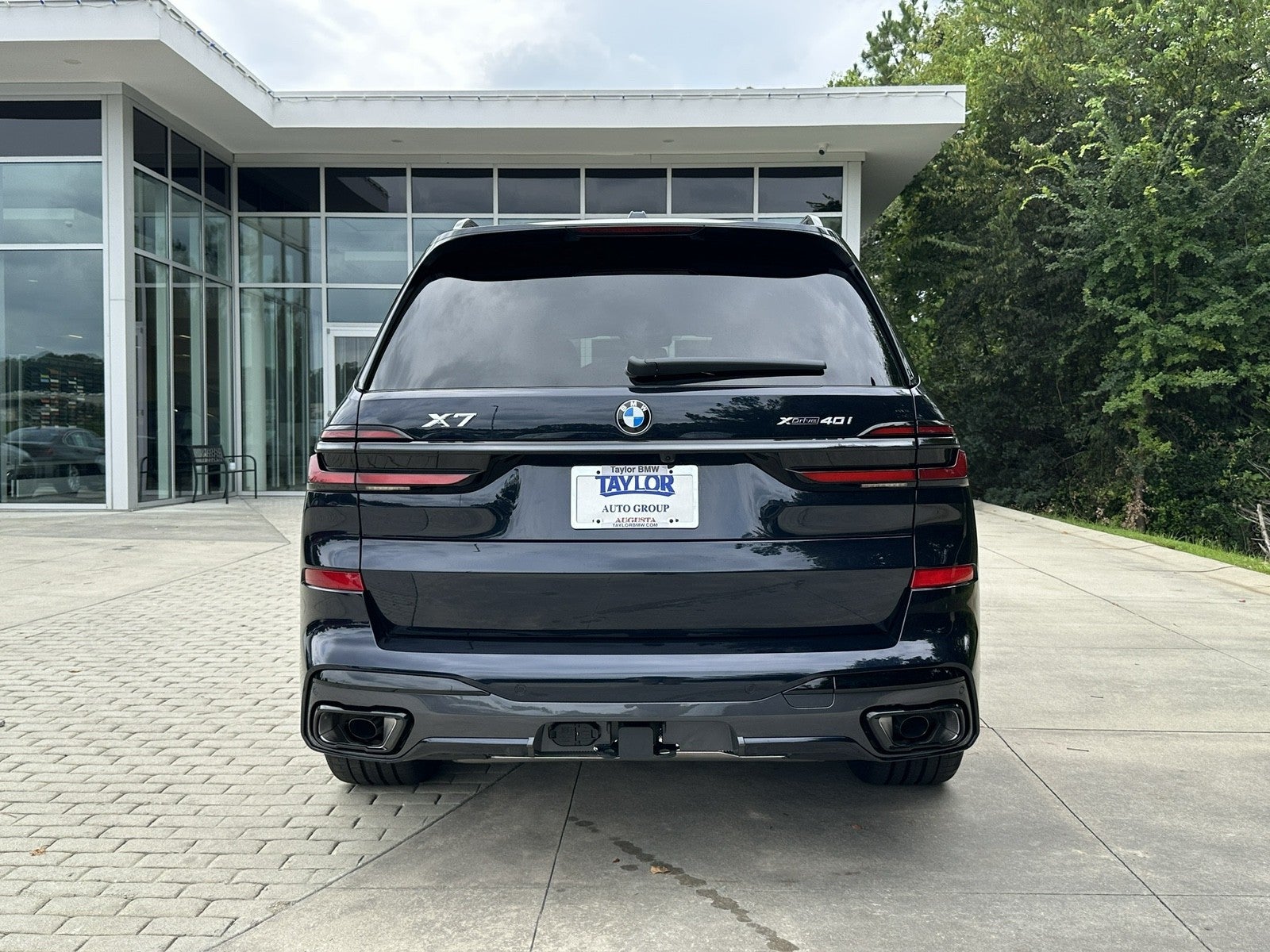 2027 BMW X7 xDrive40i