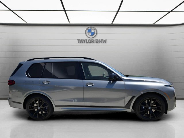 2026 BMW X7 M60i