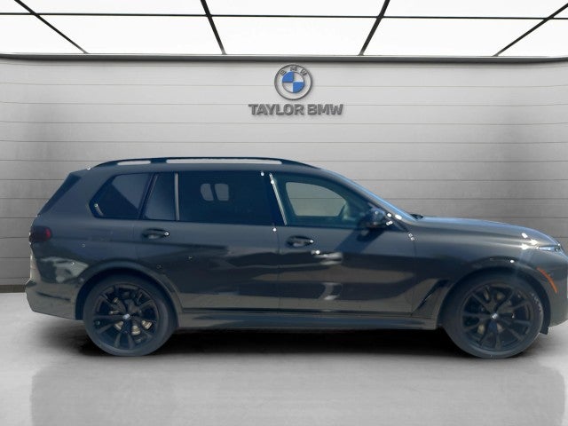 2026 BMW X7 M60i