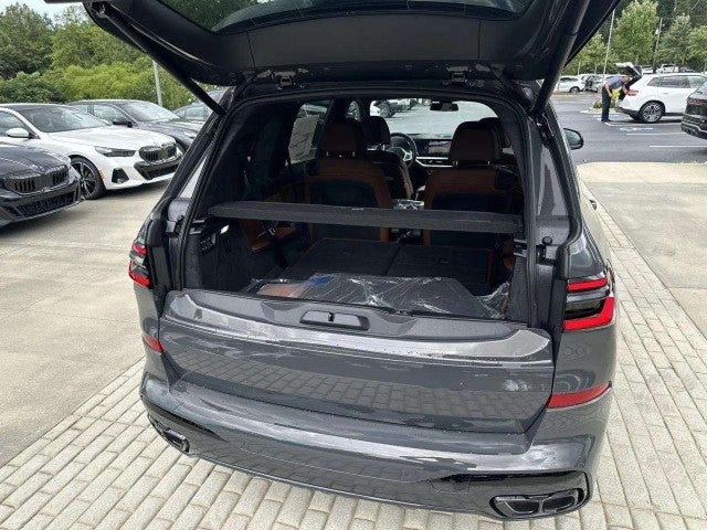 2027 BMW X7 M60i