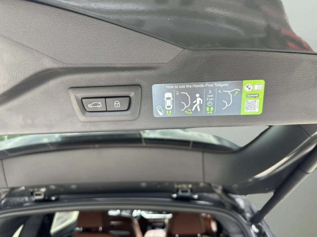 2027 BMW X7 M60i