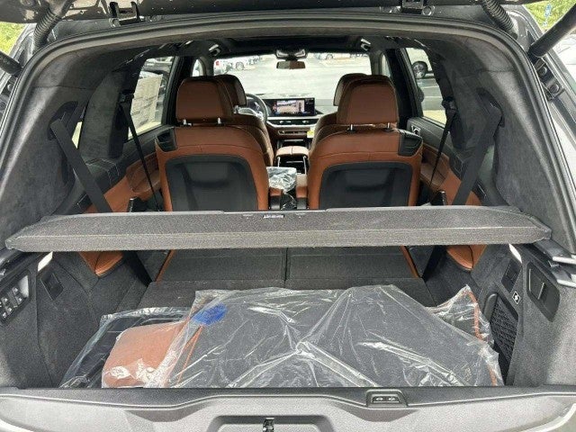 2027 BMW X7 M60i