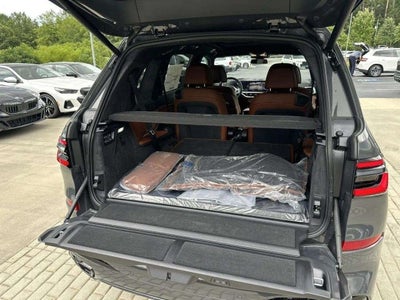 2027 BMW X7 M60i