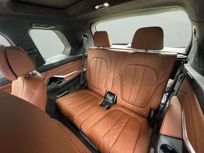 2027 BMW X7 M60i