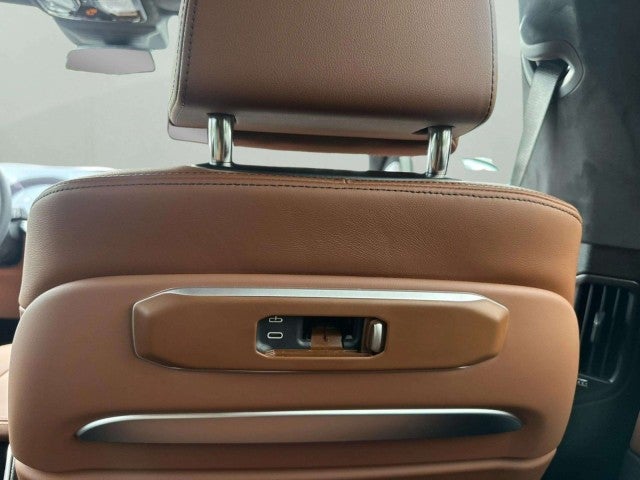 2027 BMW X7 M60i