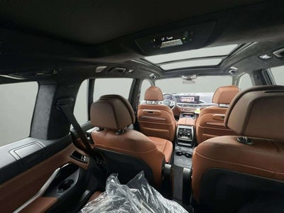 2027 BMW X7 M60i