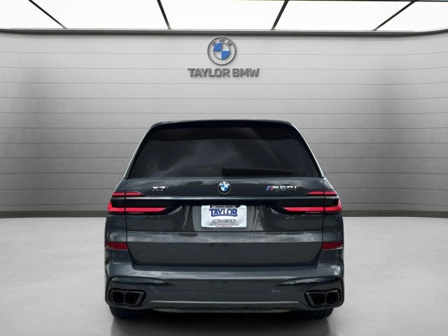 2027 BMW X7 M60i