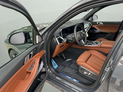 2027 BMW X7 M60i