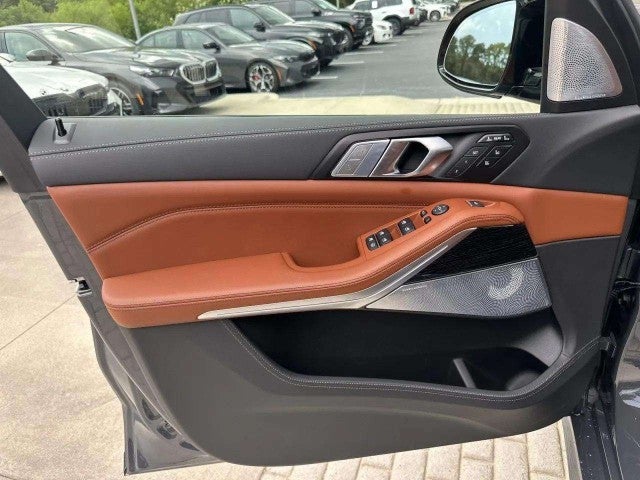 2027 BMW X7 M60i