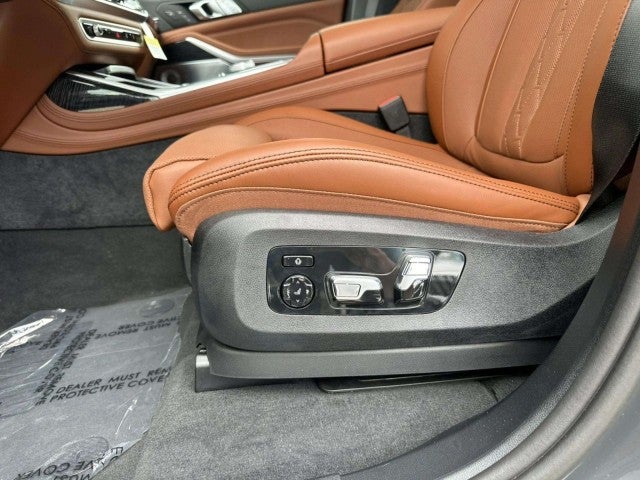 2027 BMW X7 M60i